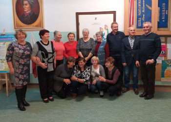 Seniorzy uczyli się obsługi komputera